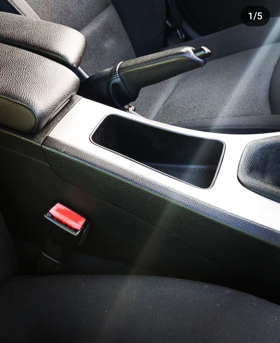 BMW E91 CUP HOLDER